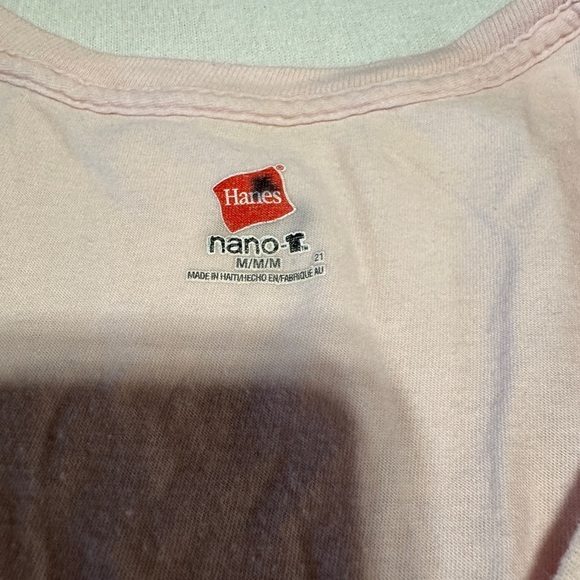 Hanes Nano Size Medium Women's Pink T-Shirt - Picture 2 of 5